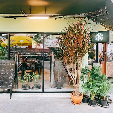 Oasis Cafe And Nap Banguecoque Exterior foto