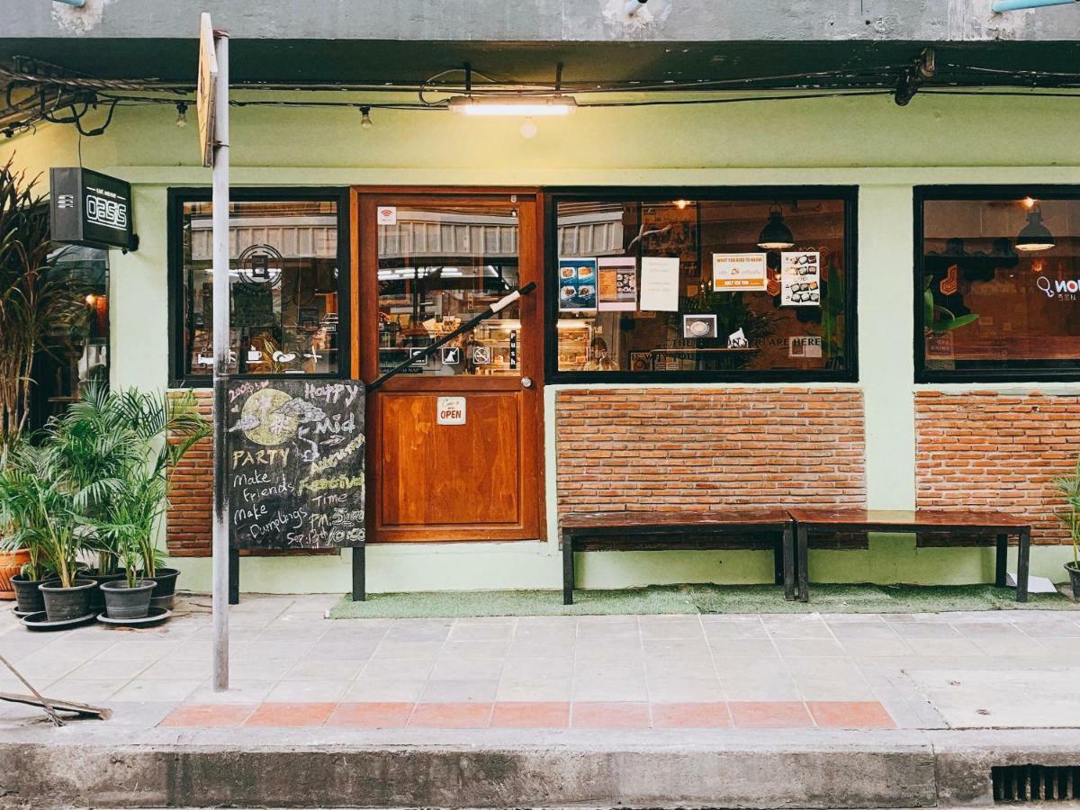 Oasis Cafe And Nap Banguecoque Exterior foto