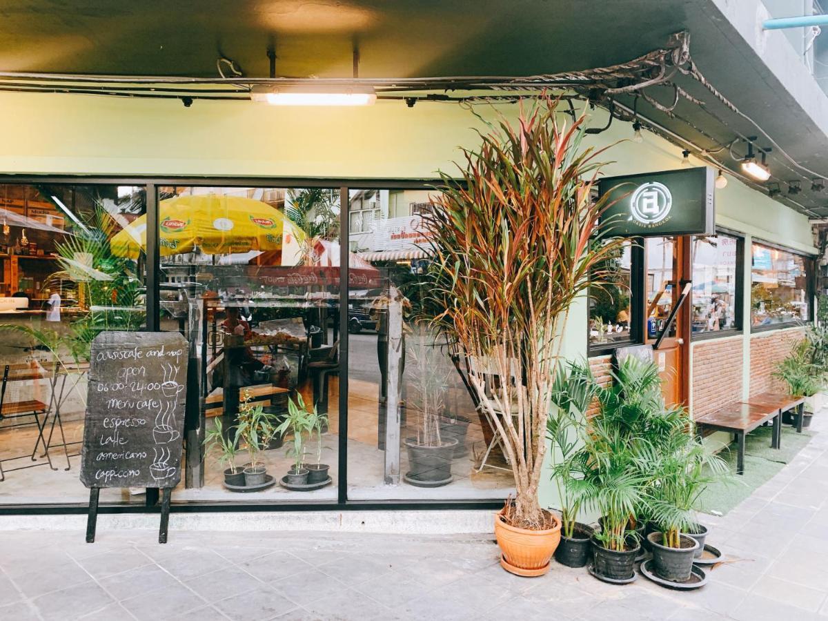 Oasis Cafe And Nap Banguecoque Exterior foto